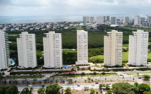 Departamento en Venta Isola Puerto Cancun